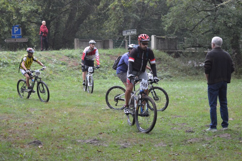 Raid Vtt Codep - La Landaise - 13-09-2015 - JL Vignoles (149) .JPG